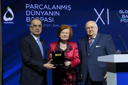 “Nizami Gəncəvi Beynəlxalq mükafatı”nın təqdimetmə mərasimi keçirilib - FOTOLAR