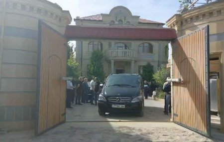 Nəsib Quliyevlə bağlı yeni faktlar - Oğlu ailəsini atıb, qızı isə... Nəsib Quliyevlə bağlı yeni faktlar - Oğlu ailəsini atıb, qızı isə...