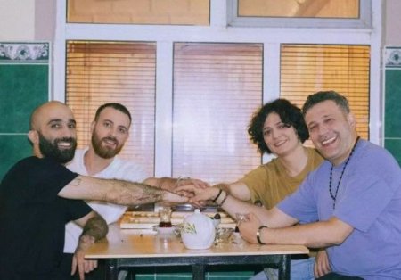 Xalq artisti son zamanlar gündəmə gələn söyüşlü “Alatava” serialı haqqında danışdı - FOTO Xalq artisti son zamanlar gündəmə gələn söyüşlü “Alatava” serialı haqqında danışdı - FOTO