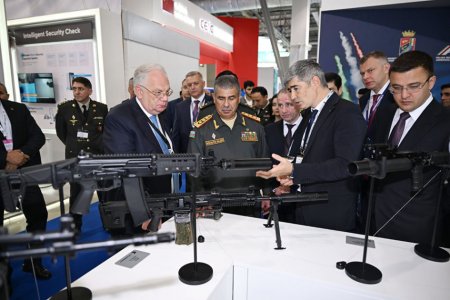 Azərbaycanla Rusiya arasında hərbi-texniki əməkdaşlığın perspektivləri müzakirə edilib - FOTOLAR