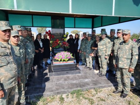 ETİBAR HÜSEYNOVA : MƏKANIN CƏNNƏT, RUHUN ŞAD OLSUN ŞƏHİDİM - FOTOLAR