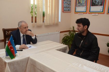 İcra başçısı Malik İsaqov sakinlərlə növbəti səyyar qəbul keçirdi - FOTOLAR İcra başçısı Malik İsaqov sakinlərlə növbəti səyyar qəbul keçirdi - FOTOLAR