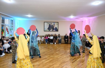 Bakı Media Mərkəzinin rəhbəri Arzu Əliyeva 2 saylı Uşaq evi sosial xidmət müəssisəsində uşaqları ziyarət edib - FOTOLAR Bakı Media Mərkəzinin rəhbəri Arzu Əliyeva 2 saylı Uşaq evi sosial xidmət müəssisəsində uşaqları ziyarət edib - FOTOLAR