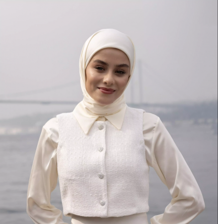 “Piyasa” üçün hicab taxdı - Fotolar “Piyasa” üçün hicab taxdı - Fotolar